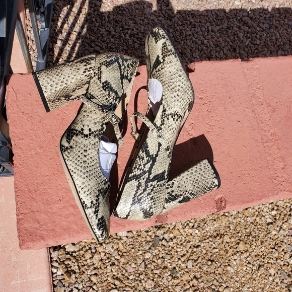 Franco Sarta Hinto Snake Leather Print‎ Sz. 9 3" Heeled Pump - Picture 5 of 11